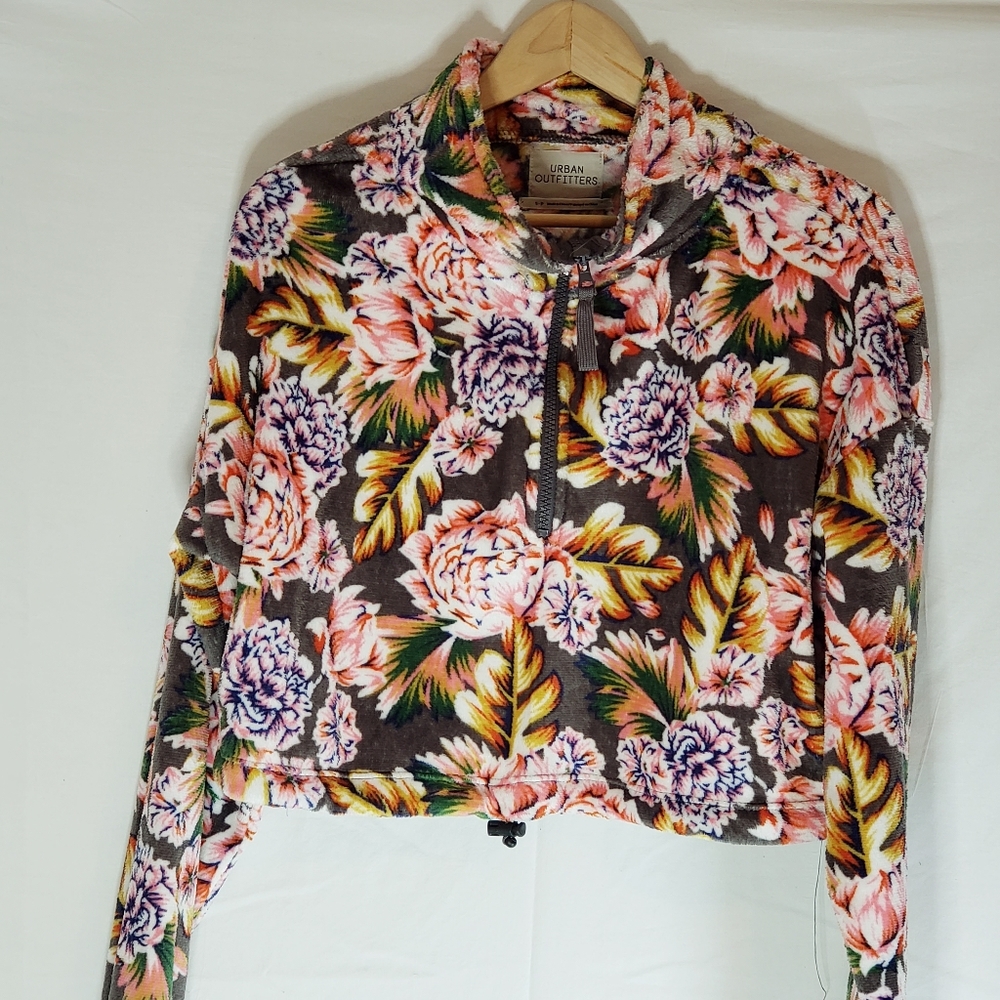 URBAN OUTFITTERS SOFT CROP JACKET.